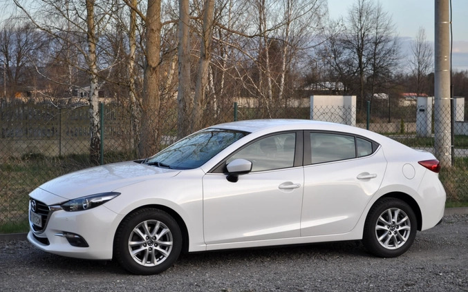 Mazda 3 cena 68800 przebieg: 90000, rok produkcji 2018 z Tarnobrzeg małe 781